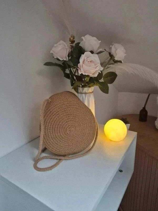 Bolso redondo trenzado estilo Bohemio con perla y nudo – photo 3